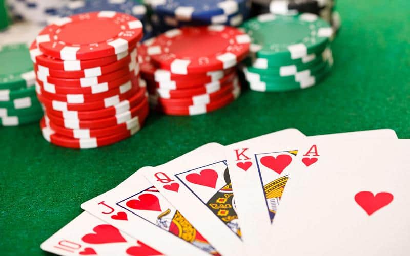 Luật chơi game bài poker đơn giản dành cho người mới